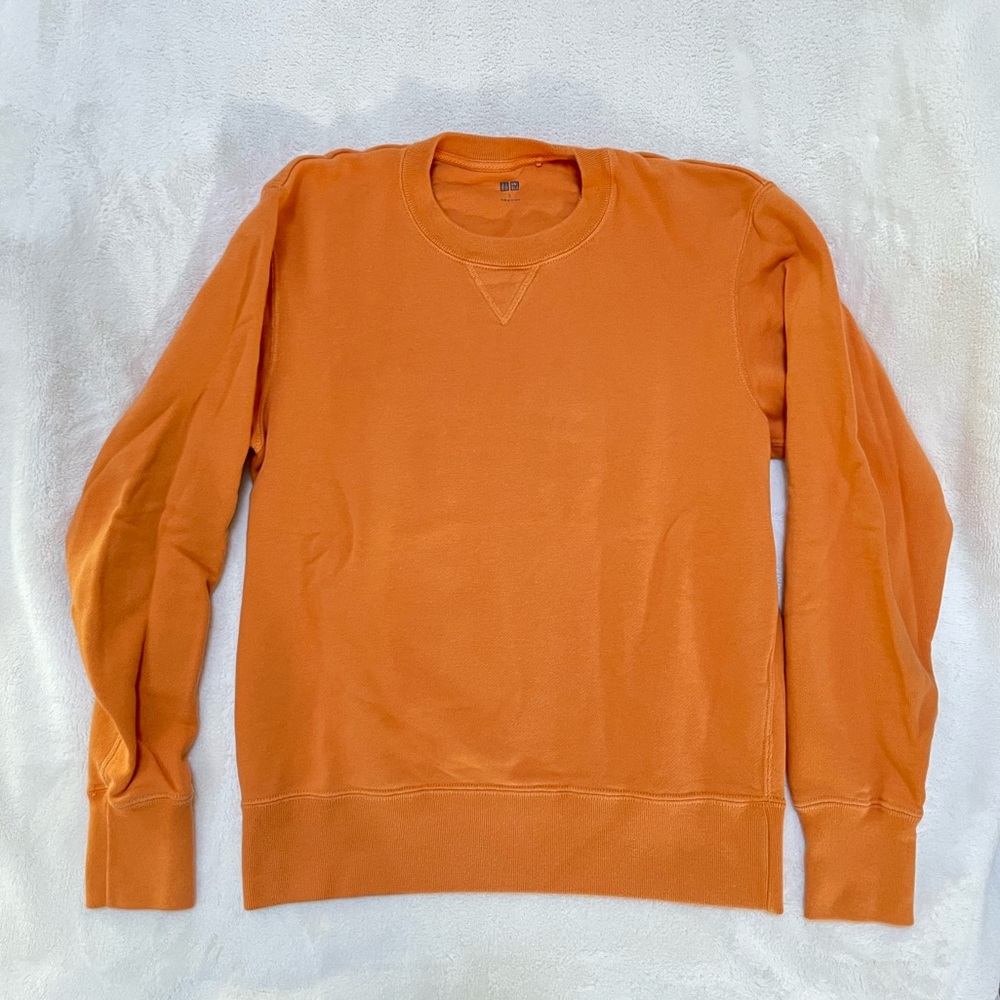 Uniqlo Unisex Crewneck Sweatshirt
